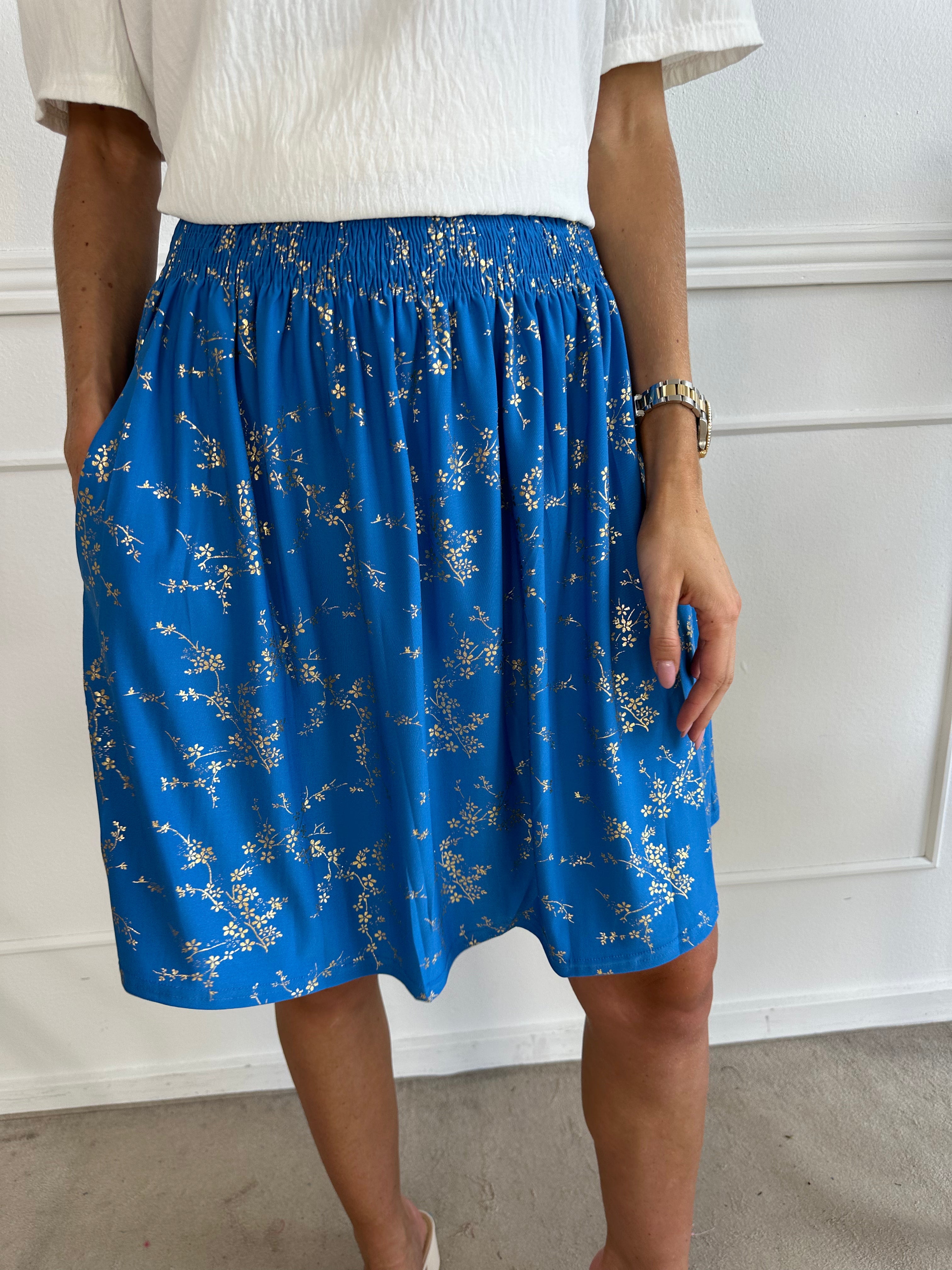 Pams Gold Short Skirt - Kort nederdel i stretchy stof med lommer